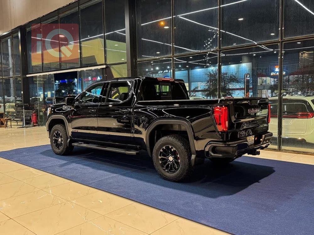 GMC Sierra